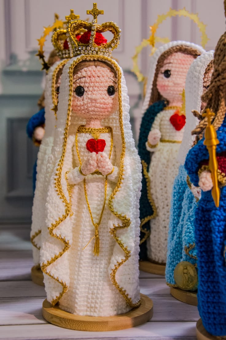 Coleção de peças de Nossa Senhora em crochê